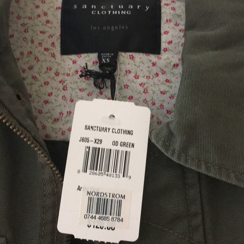 Vest - Picture 3 of 3